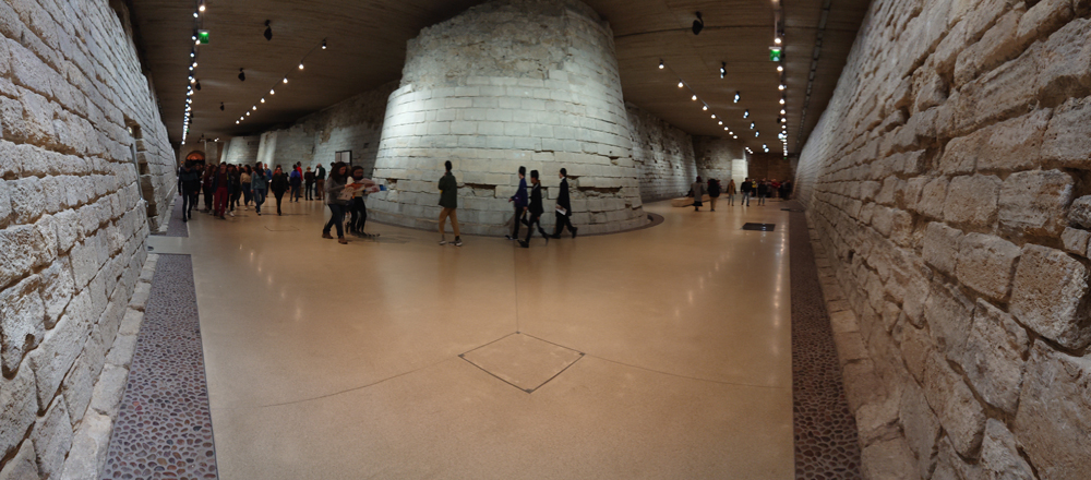 Le Louvre médiéval